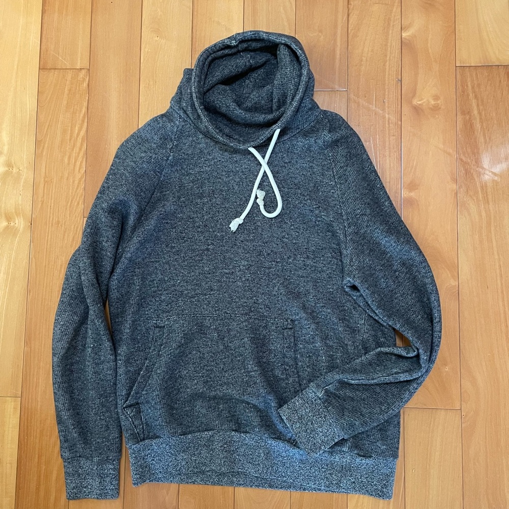 Men’s H&M cowl neck sweater